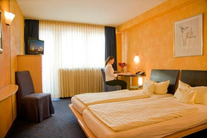Hotel National Duesseldorf Extérieur photo